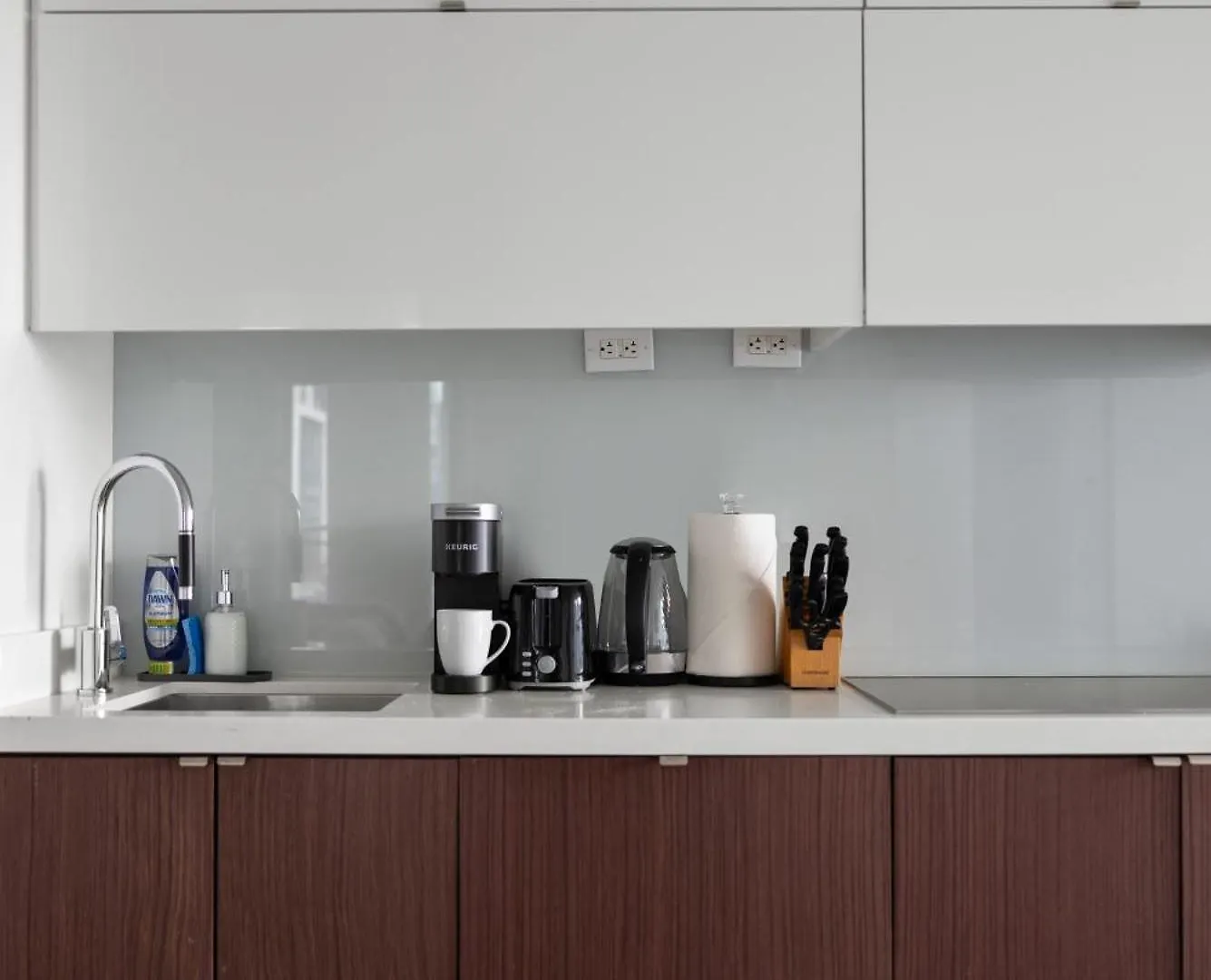 Elegant 3Br Condo W Parking In Toronto 0*,