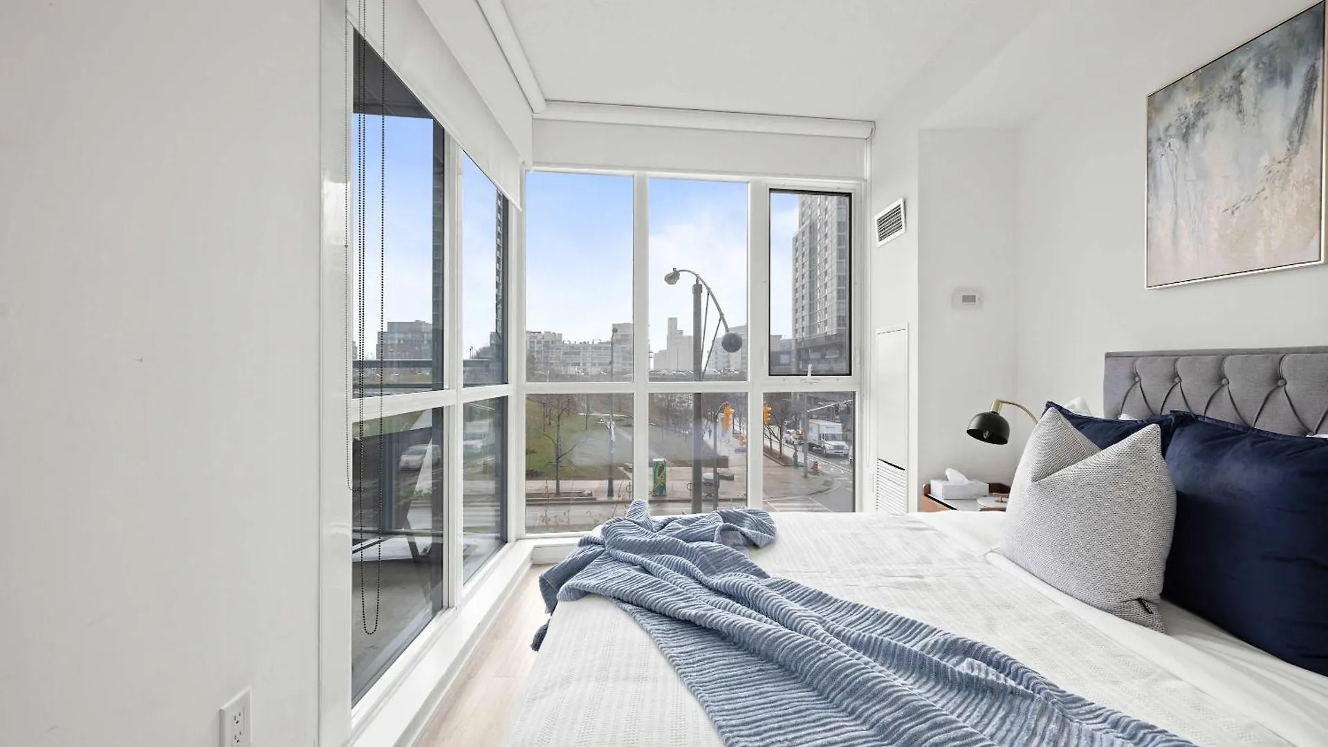 Apartman Elegant 3Br Condo W Parking In Toronto